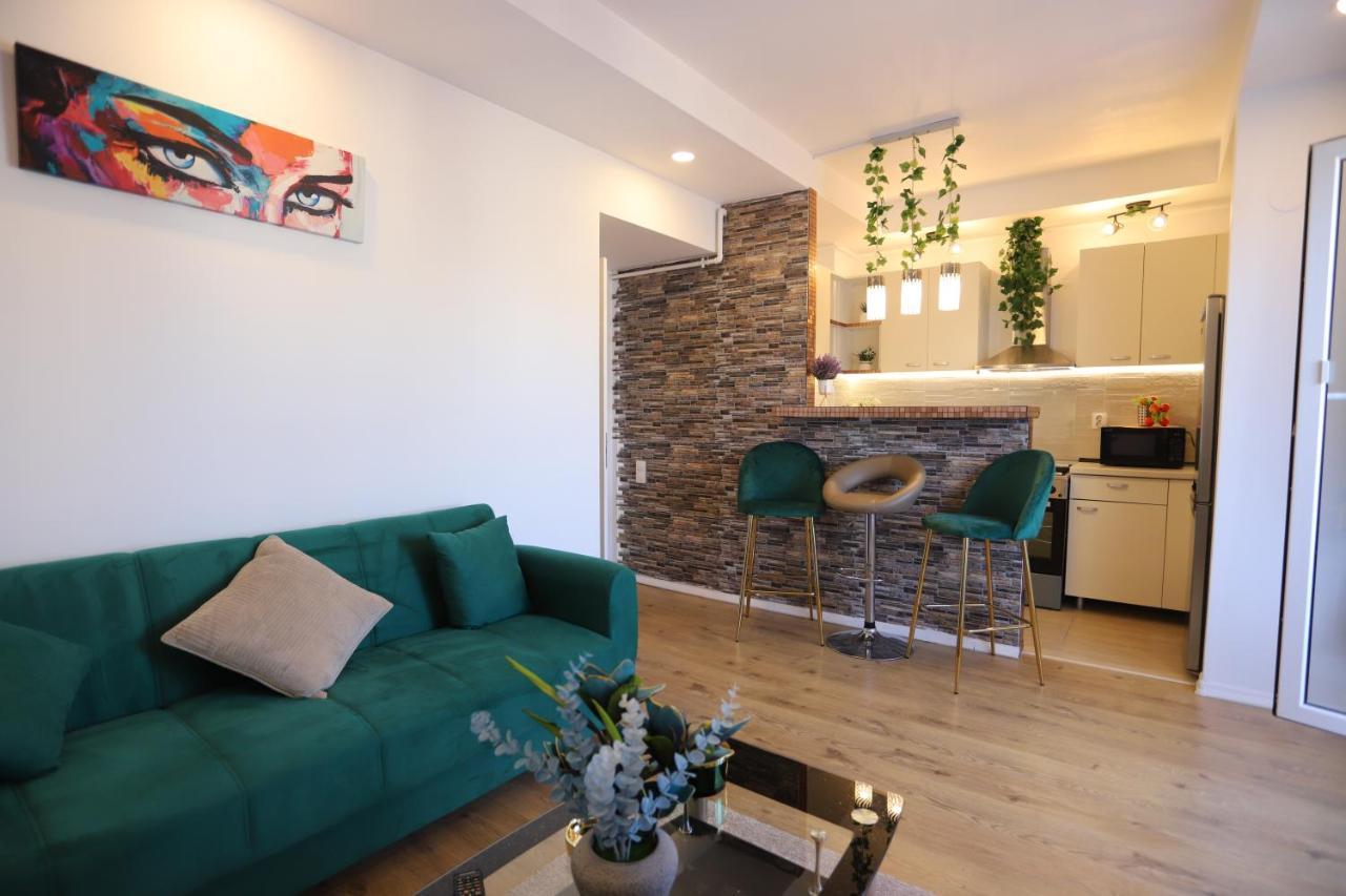 Stefanestii de Jos Apartament Beauty Smarald By Cosmopolis מראה חיצוני תמונה