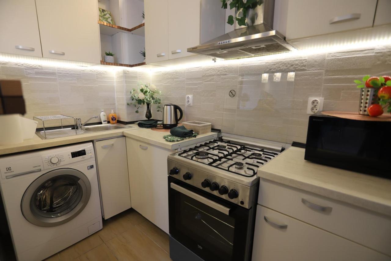 Stefanestii de Jos Apartament Beauty Smarald By Cosmopolis מראה חיצוני תמונה